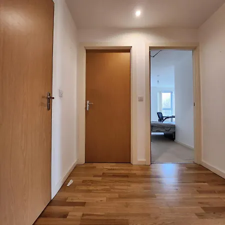 Shared - Walking From Leeds Center Homestay Leeds (West Yorkshire)