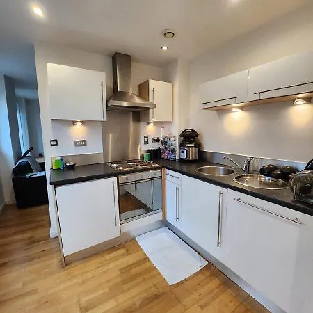 Shared - Walking From Leeds Center Homestay Leeds (West Yorkshire)